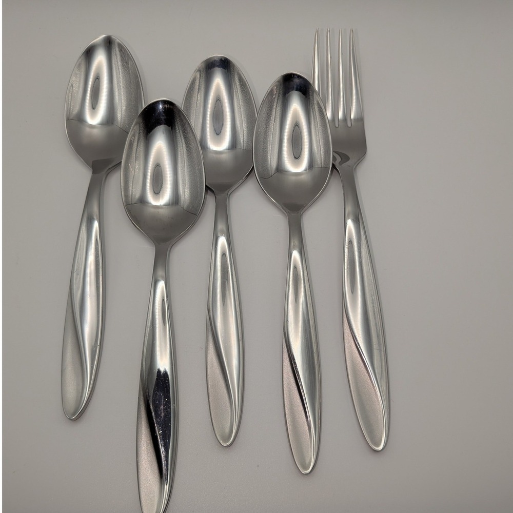 Oneida Shimmer Stainless Steel Flatware 4 Oval Spoons 1 Dinner Fork Replacements